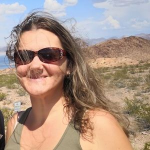 Meet your Posher, Becky